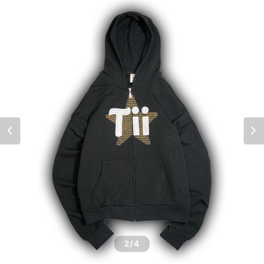 Tii ジップアップフーディ メガシンノスケ着用 Tii ジップアップフーディ メガシンノスケ着用