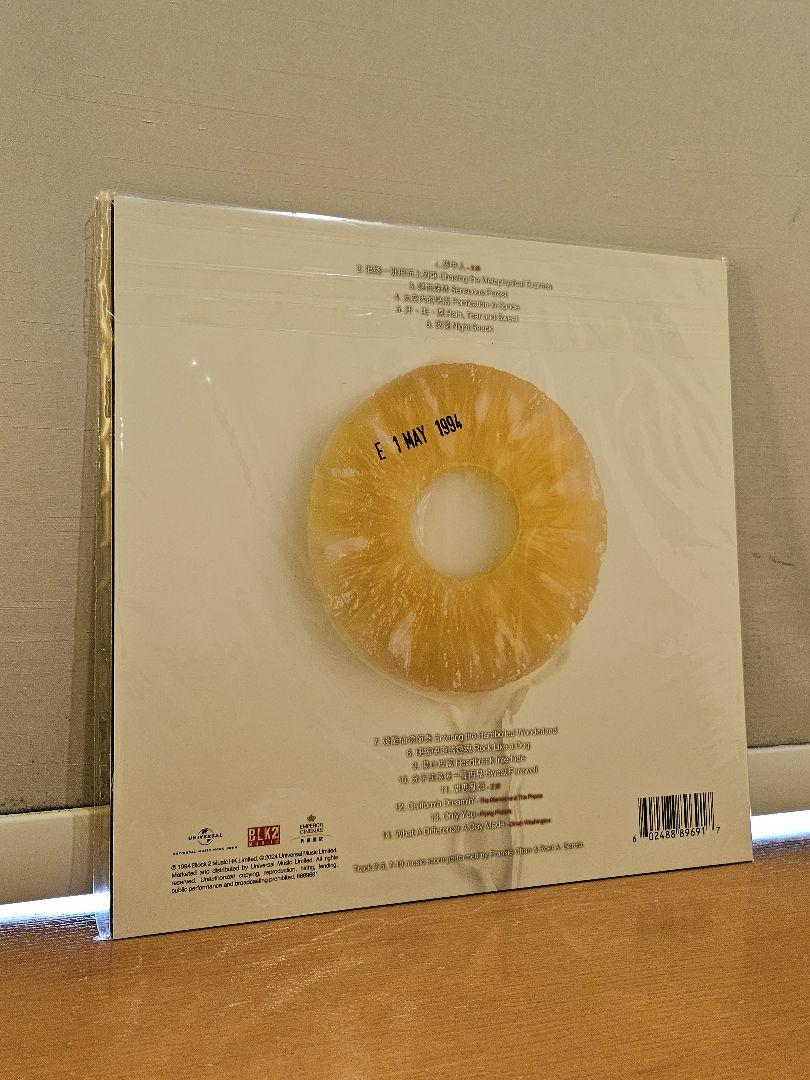 26日まで　恋する惑星　香港30周年記念品CD(レコードではない)、ポスター、他