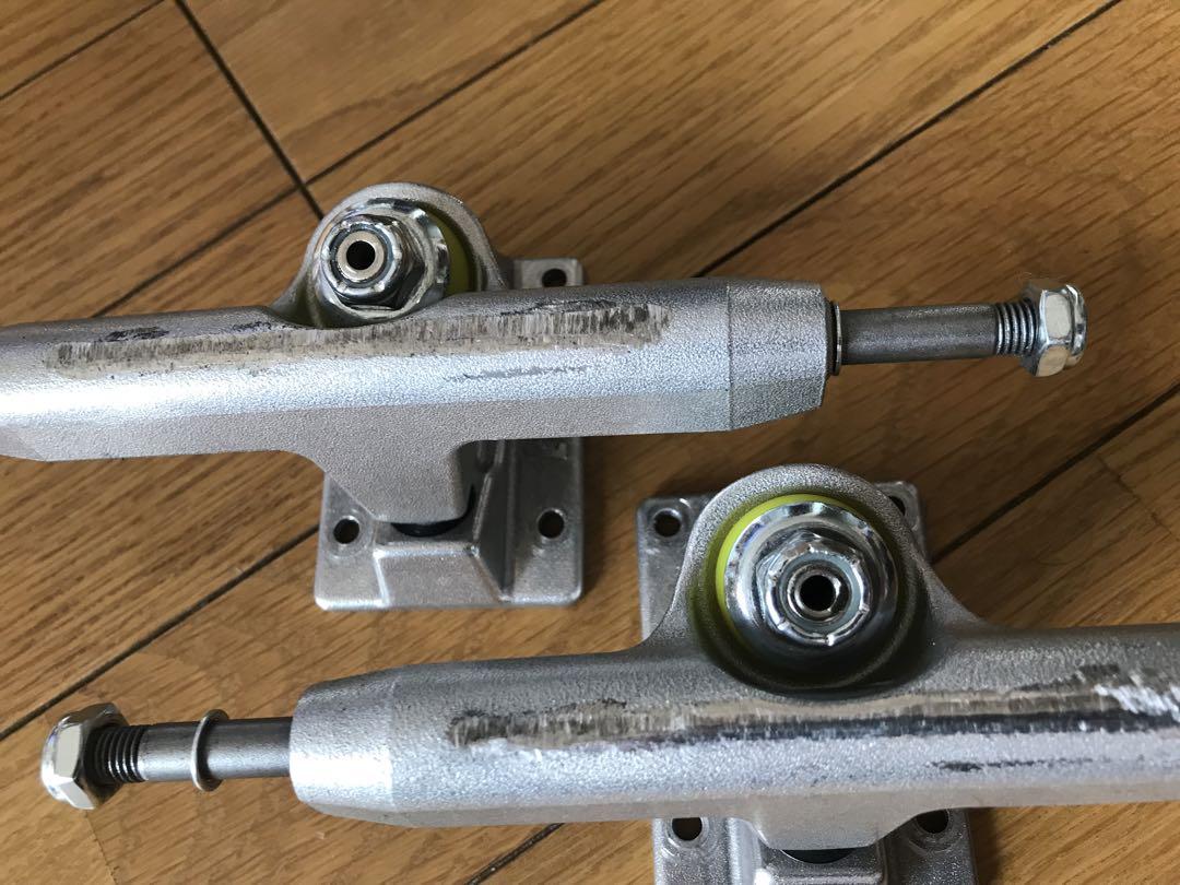 LURPIV HOLLOW 140 TRUCKS spitfireウィール