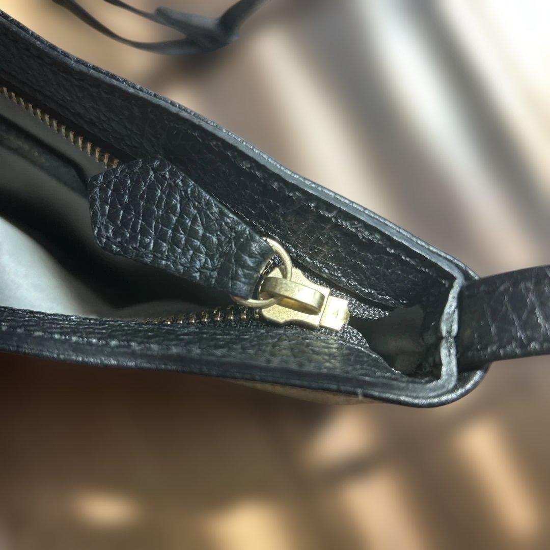 HushTug 黒 レザー ショルダーバッグ