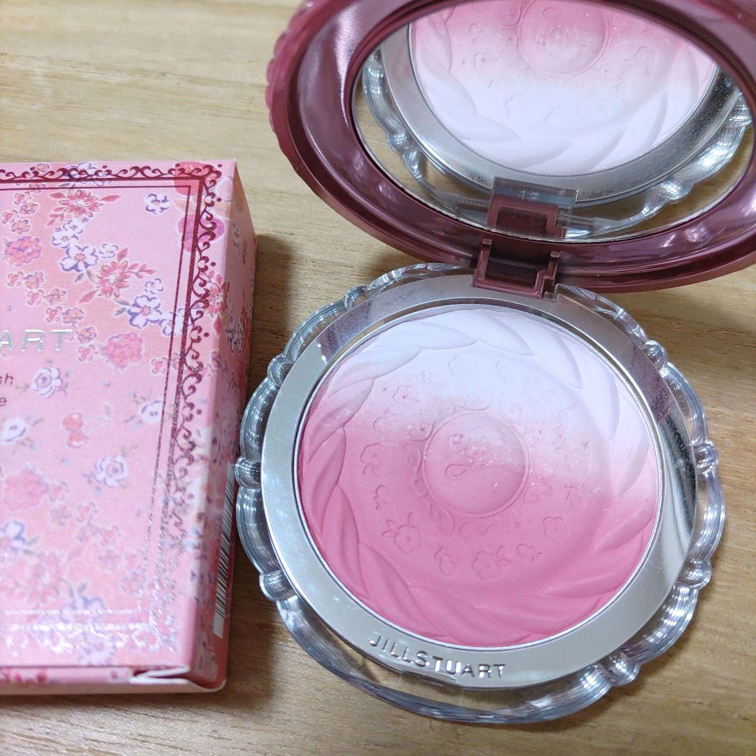 JILL STUART パステルペタルブラッシュ ギルティパフェタイム