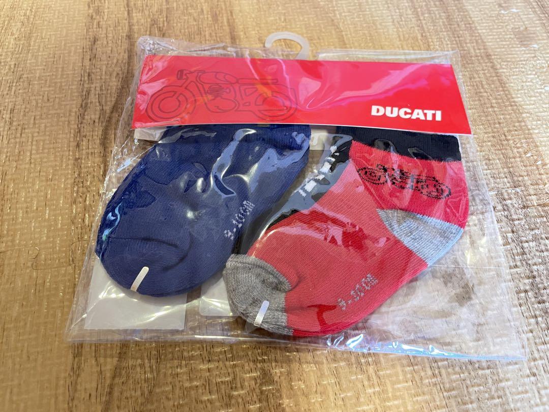 新品未使用タグ付　DUCATI 子供服　靴　靴下　セット