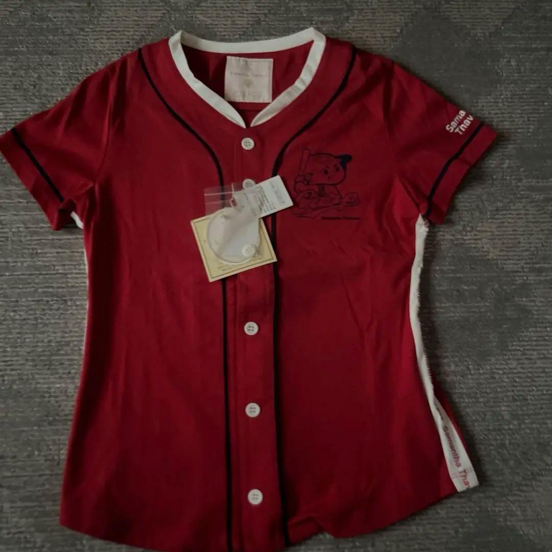 Carp ✖️サマンサタバサ⭐︎レディースユニフォーム型Tシャツ　ボタン付き応援グッズ