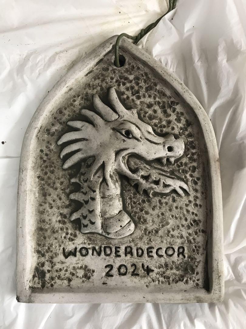 ワンダーデコールイヤープレート　2025年 wonderdecor・ワンダーデコール イヤープレート 2025