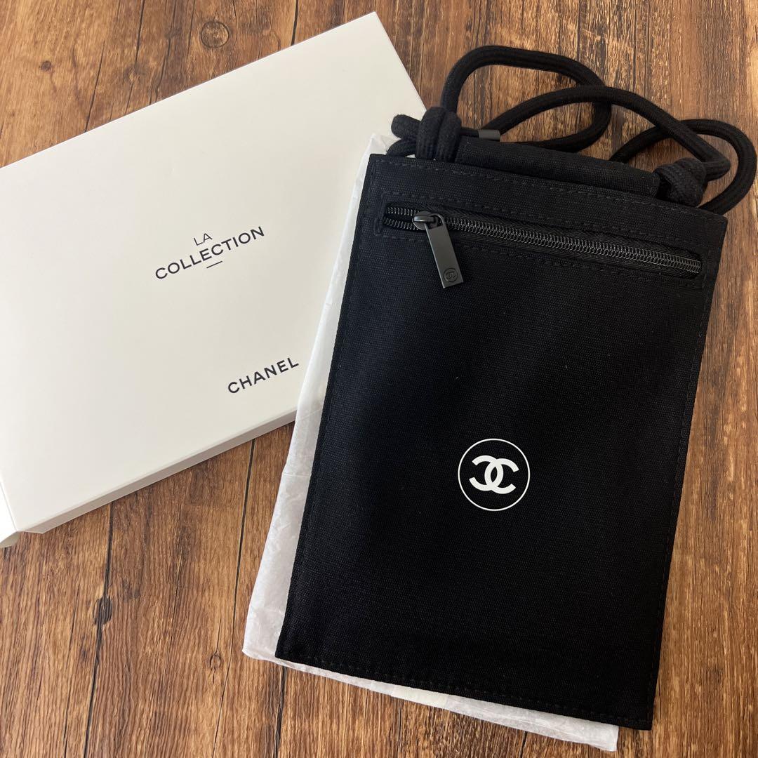 CHANELノベルティ　パスポートホルダー CHANEL ノベルティ パスポートホルダー スマホショルダー - メルカリ