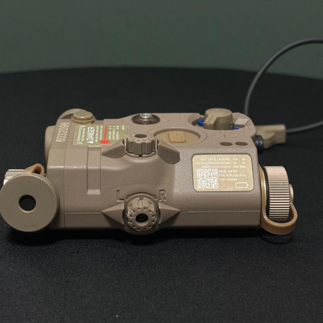 AN/PEQ-15 LA5Cタイプ フラッシュライト レッド