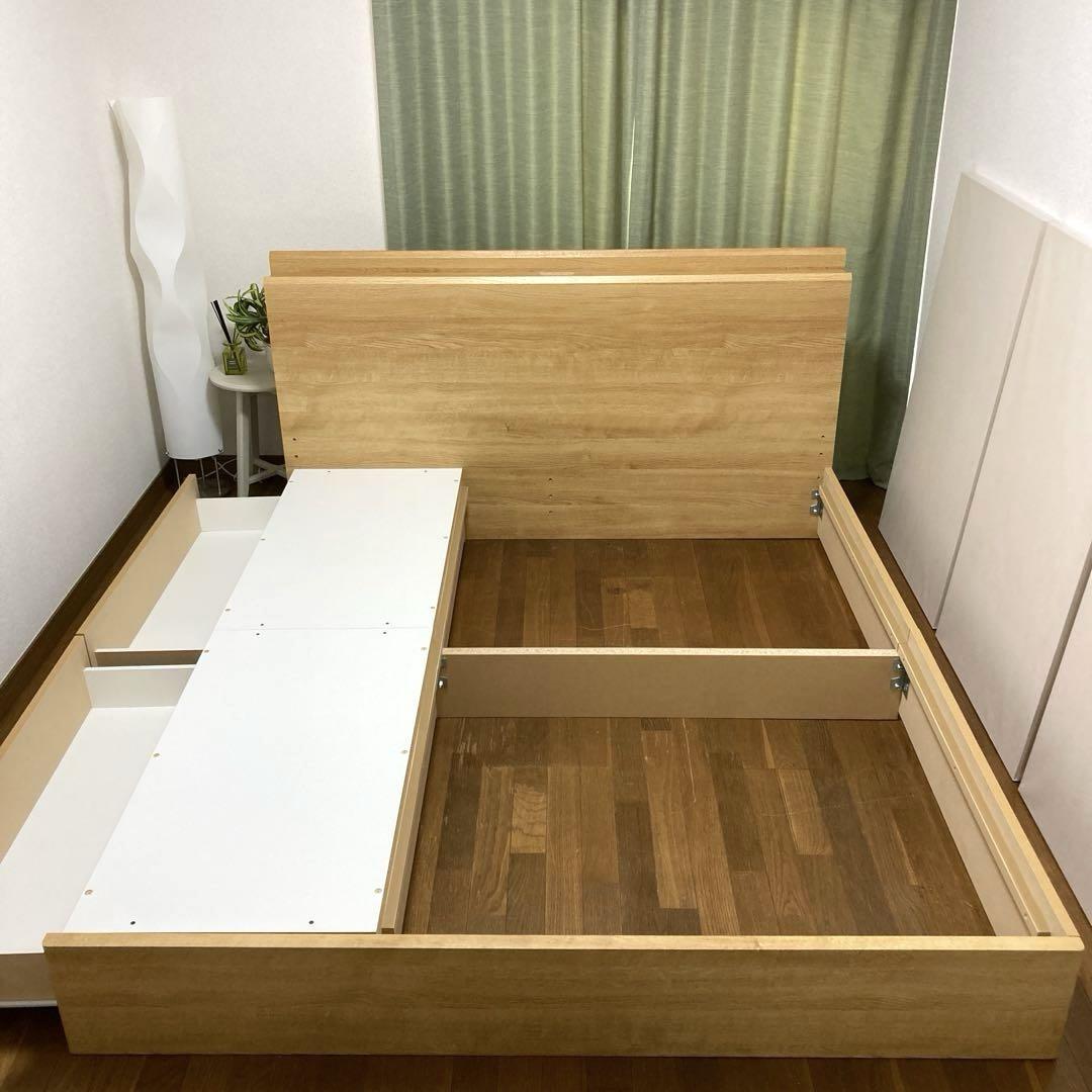 収納コンセント付きクイーンサイズベッドフレームを で