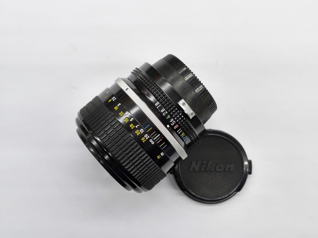 ニコン NIKKOR 85mm F1.8 非AiレンズニコンFマウント・Nikon