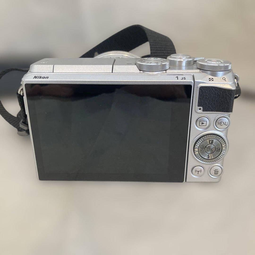 Nikon 1 J5 ミラーレス一眼