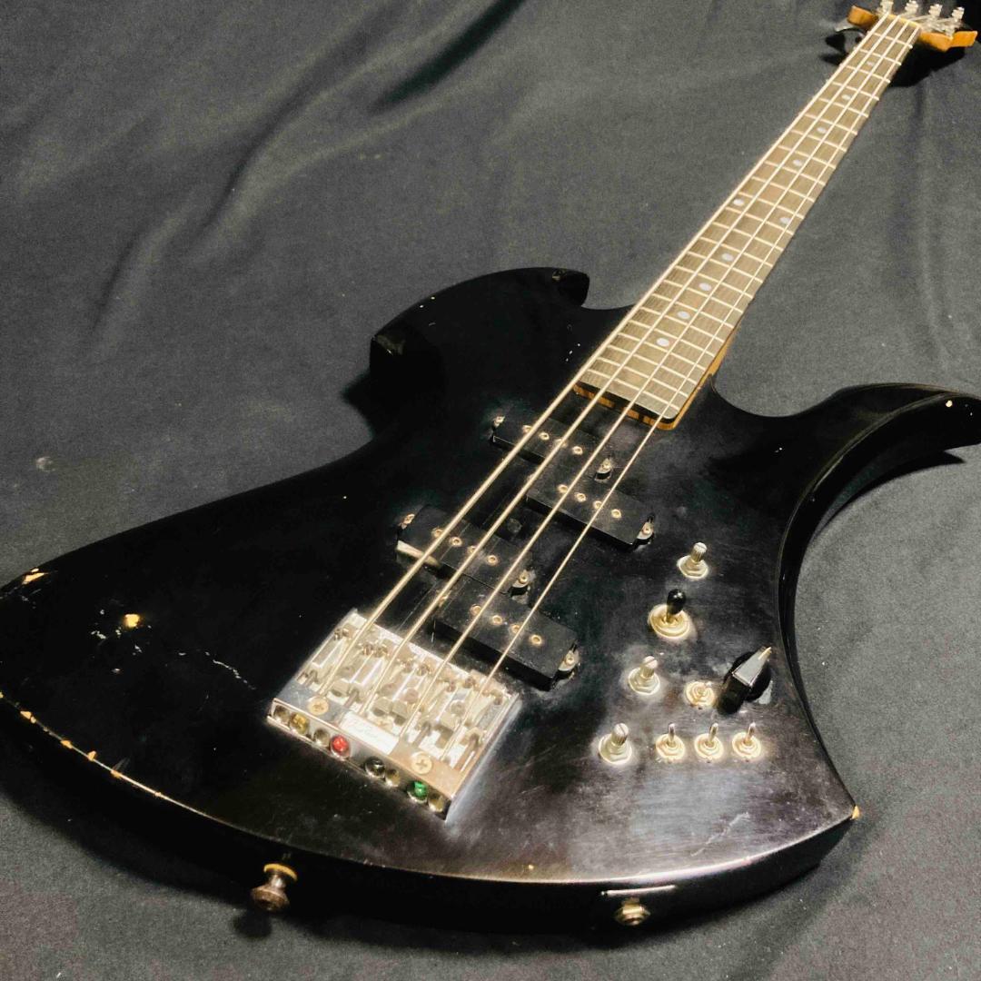 Squier 5弦ベース　フレットビビり有り　打痕あり　20フレット無し Squier 5弦ベース フレットビビり有り 打痕あり 20フレット無し