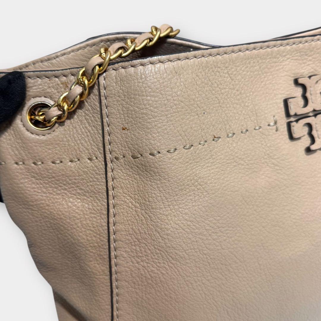 美品✨トリーバーチ　トートバッグ　チェーン　タッセル　ベージュ系　肩がけ　A4