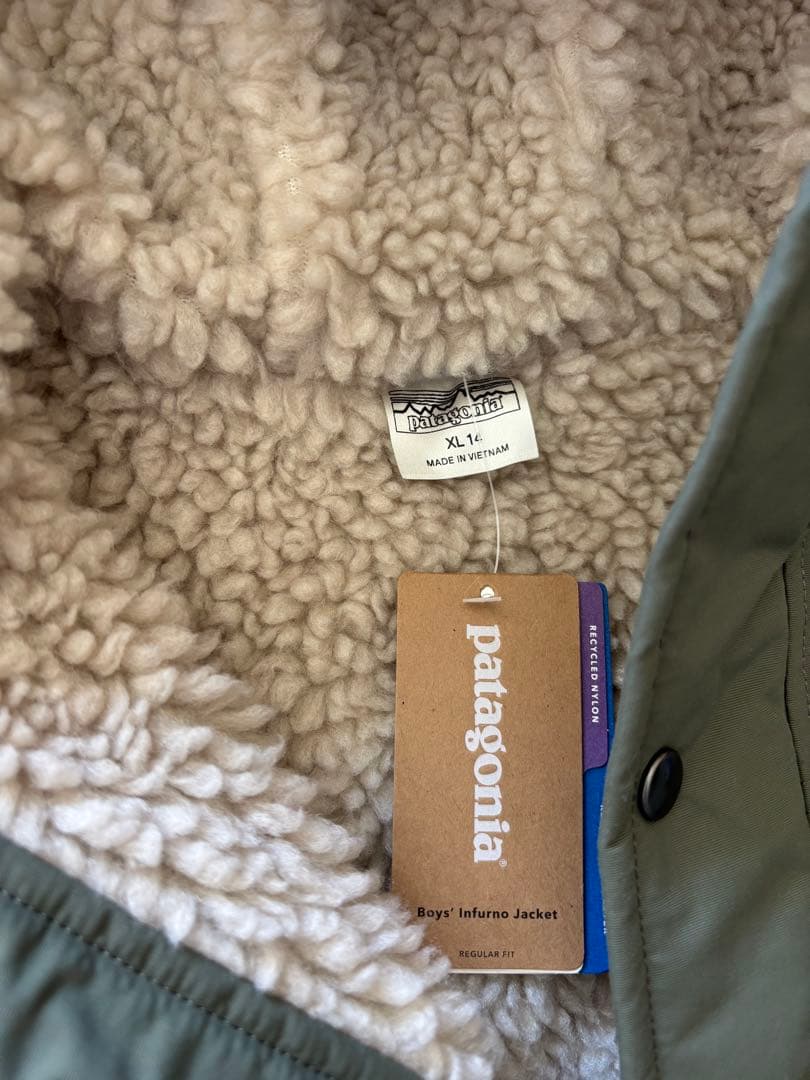 新品未使用Patagonia パタゴニア インファーノ ジャケット ボアアウター 新品未使用Patagonia パタゴニア インファーノ ジャケット ボアアウター