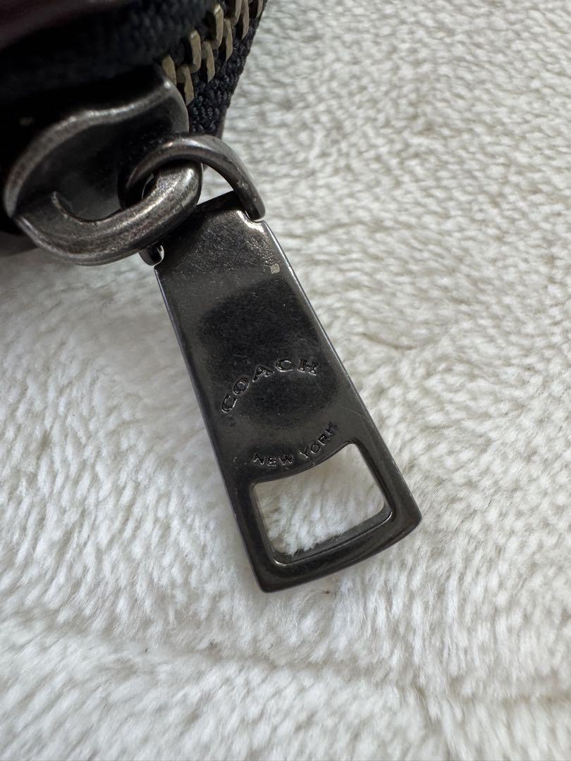 COACH keith haring コラボ　クラッチバッグ 希少 COACH × Keith Haring コラボ 本革 クラッチバッグ - メルカリ
