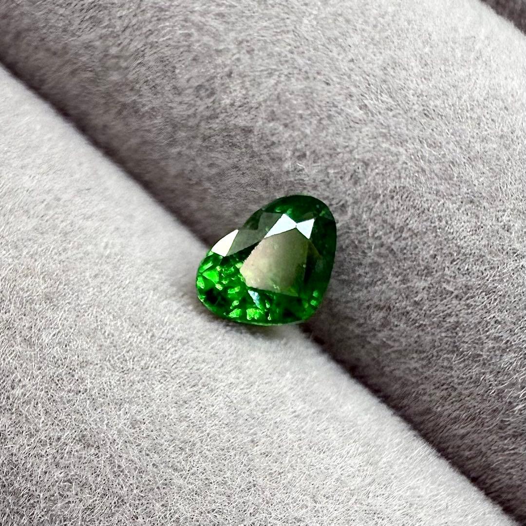 0.67ct ツァボライト 1450 ルース 天然 グリーンガーネット 鑑別書付 TALLINNNEXPO_COM