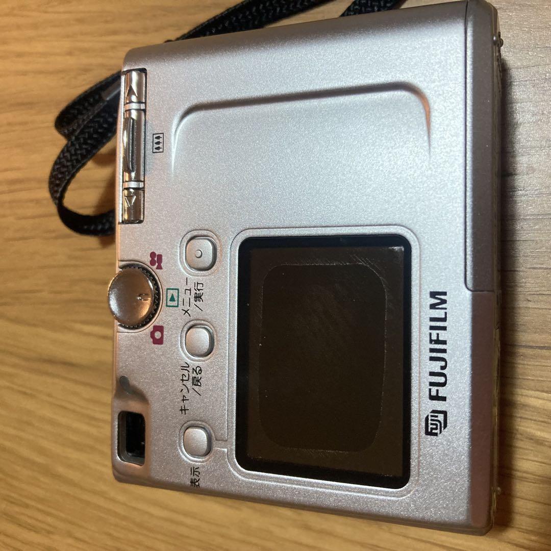 FUJIFILM FinePix 40i デジタルカメラ