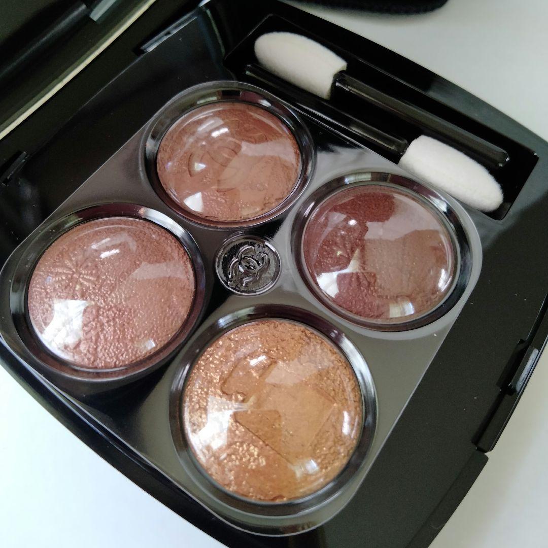 CHANEL　アイシャドウ　レ　キャトル　オンブル　937　オンブルドゥリュンヌ