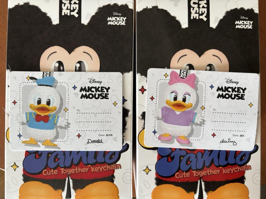 ディズニーキュートトゥギャザーぬいぐるみキーチェーン　ドナルド、デイジー