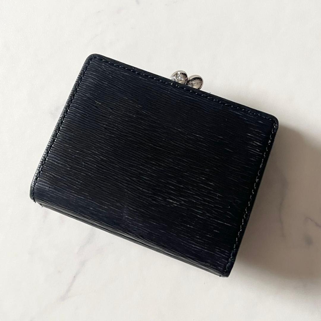 ヴィヴィアンウエストウッド オーブ 三つ折り がま口 財布 レザー ブラック 黒 ヴィヴィアンウエストウッド オーブ 三つ折り がま口 財布 レザー ブラック 黒