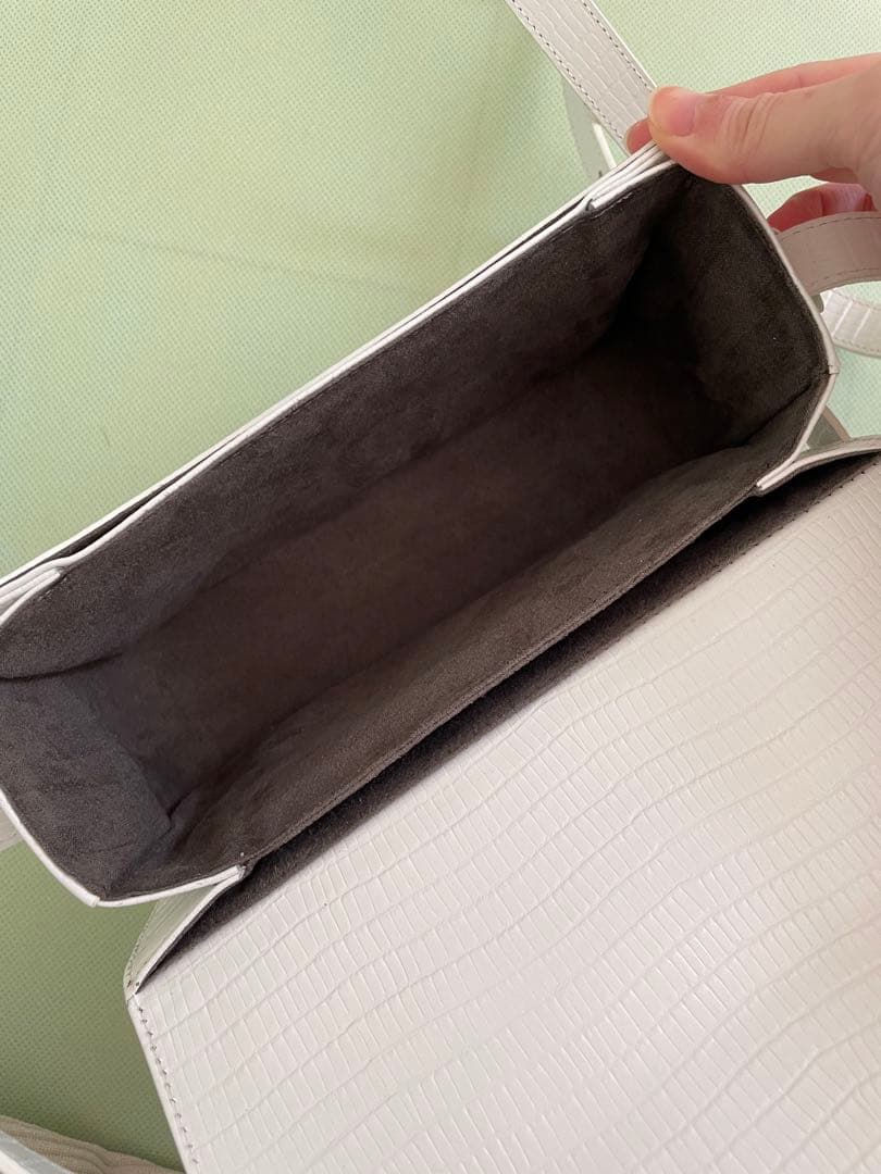 韓国ブランド　ショルダーバッグ