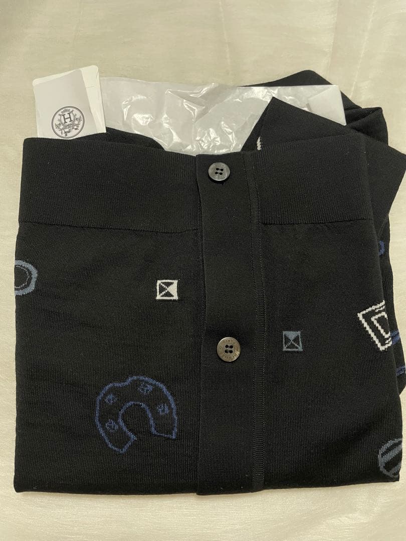 新品 エルメス カーディガン ロングスリーブ キャンディリブリス36 新品 エルメス カーディガン ロングスリーブ キャンディリブリス36