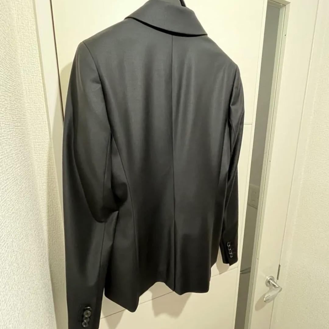 ブラック