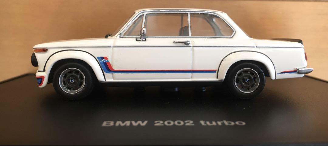 1/43 BMW 2002 ターボ (ディラー品)