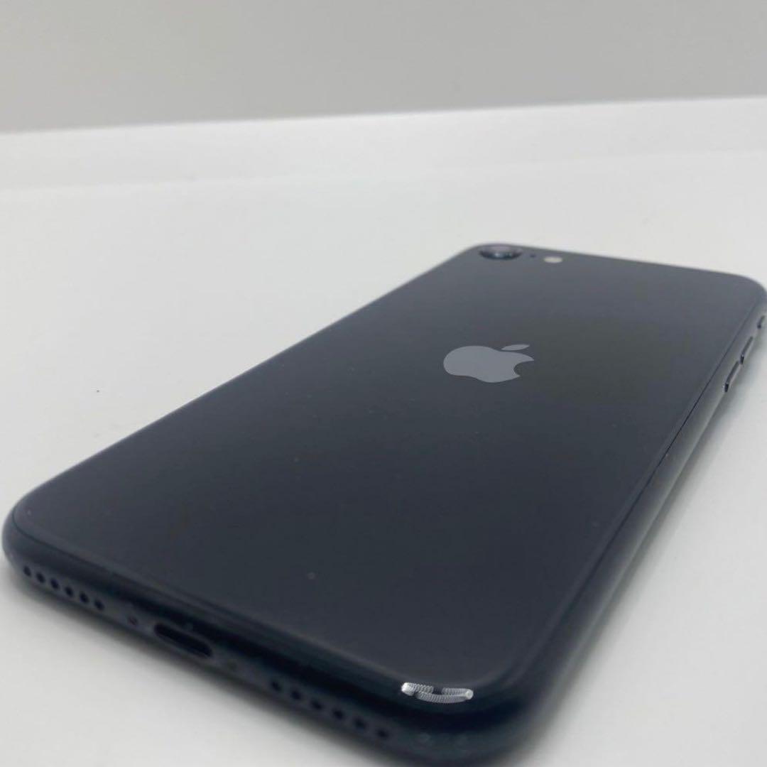 【格安美品】iPhone SE3 64GB simフリー本体 60