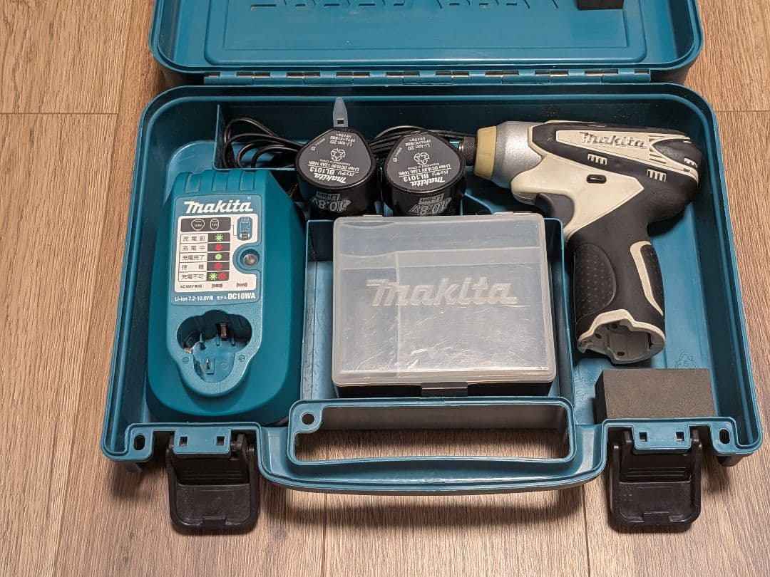 マキタ MAKITA インパクトドライバー 10.8V TD090DWXW