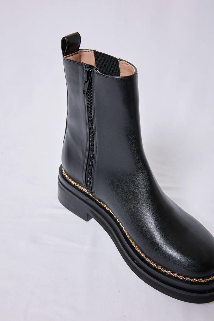 【新品】Herlipto Chelsea Chain Ankle Boots
