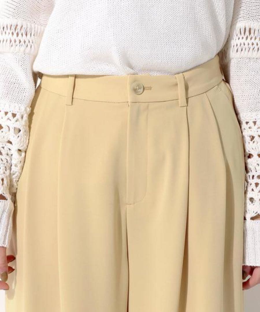 ほぼ新品 UWMF 2タックフレアパンツ UNITED ARROWS (3280