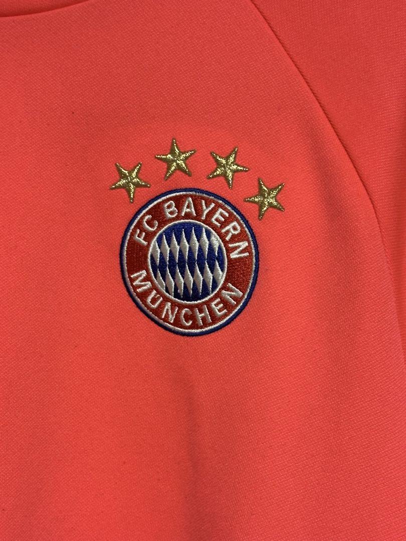 【超お得】FCバイエルン・ミュンヘン CL限定長袖ウェアとパンツ付きの3点セット
