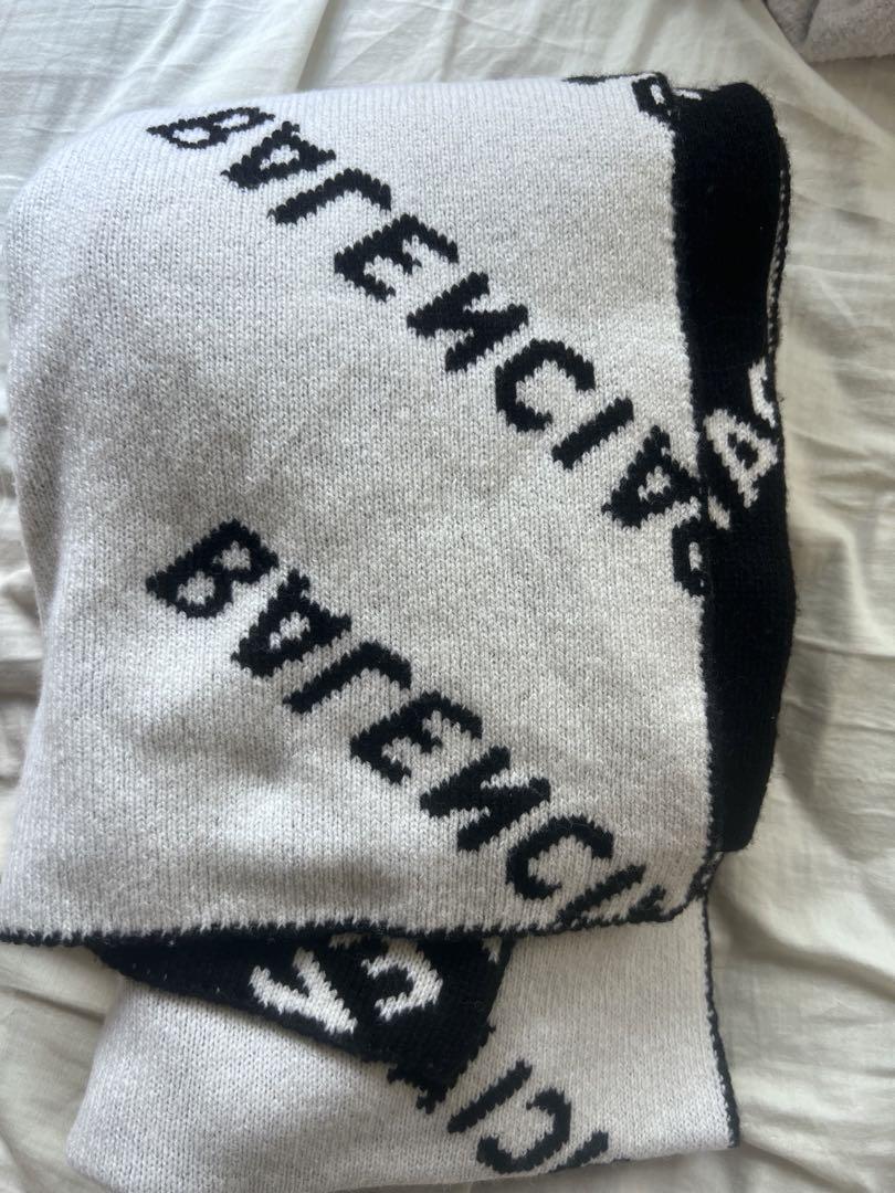 【美品】BALENCIAGA リバーシブルマフラー