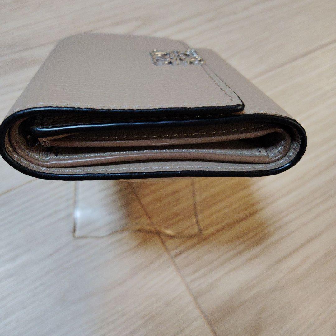 LOEWE ベージュ 三つ折り財布