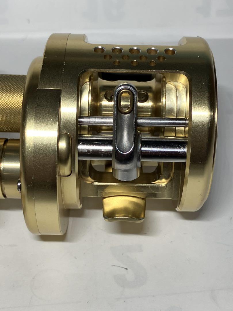 SHIMANO CALCUTTA CONQUEST 400F ゴールド