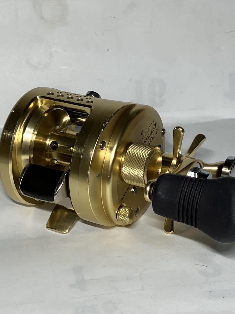 SHIMANO CALCUTTA CONQUEST 400F ゴールド