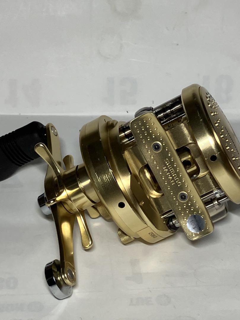 SHIMANO CALCUTTA CONQUEST 400F ゴールド