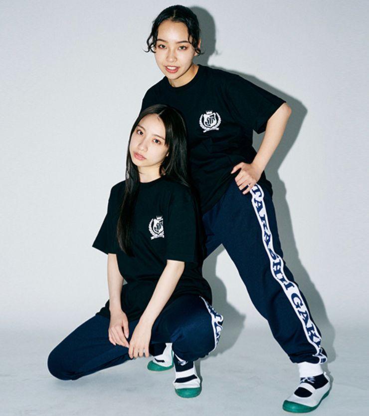 新しい学校のリーダーズ　公式　校章XXL 半袖Ｔシャツ ロゴ入り レア