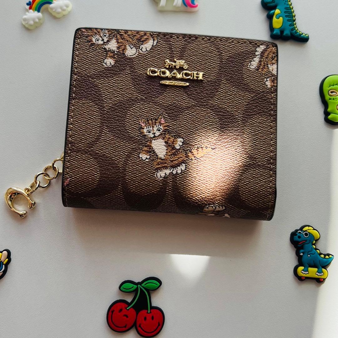 お値打ち価格で Coach コーチ折りたたみ財布 可愛い ブラック色