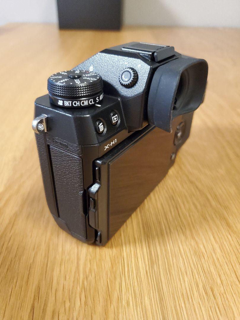 FUJIFILM xh1 ボディ　純正バッテリー未使用　富士フイルム FUJIFILM xh1 ボディ純正バッテリー未使用富士フイルム