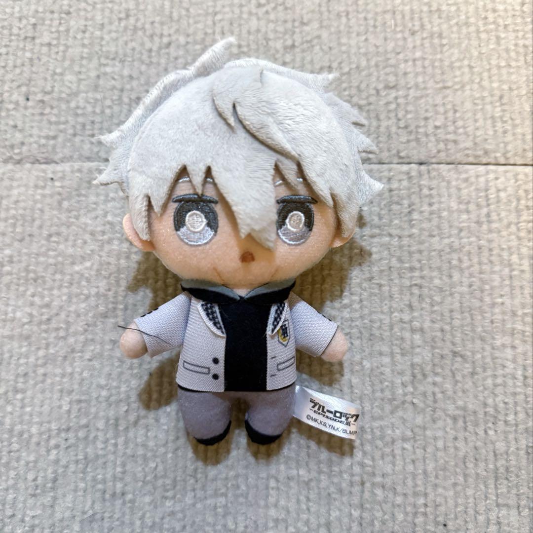 Amazon.co.jp: ブルーロック ぬいぐるみ キーホルダー 凪誠士郎 御影玲王 蜂楽廻 千切豹馬 カイザー 12cm 人形 おもちゃ  人気キャラクター ペンダント 萌えグッズ ふわふわ 可愛い 贈り物 誕生日 プレゼント ギフト コレクション (凪誠士郎) : おもちゃ