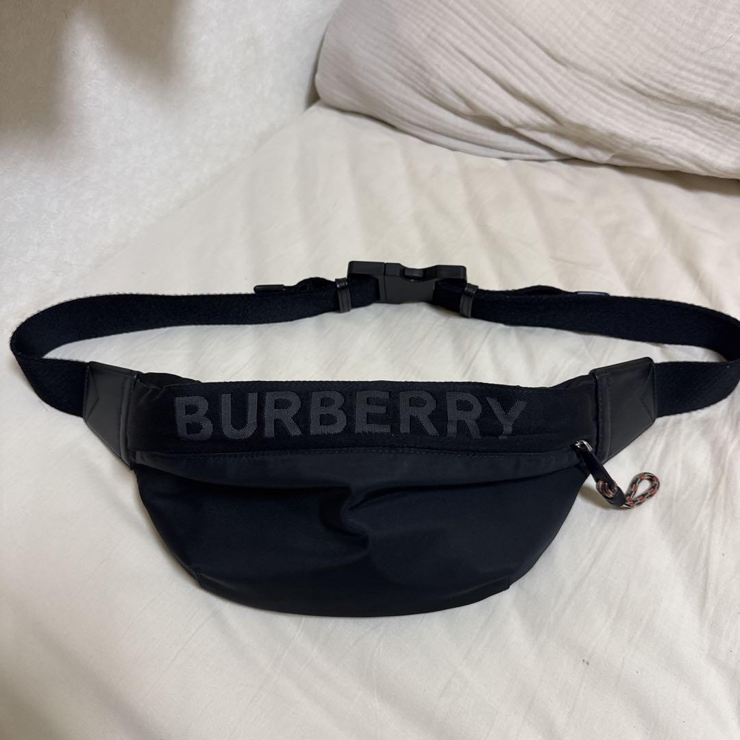 BURBERRY ボディバッグ・ウエストポーチ ブラック