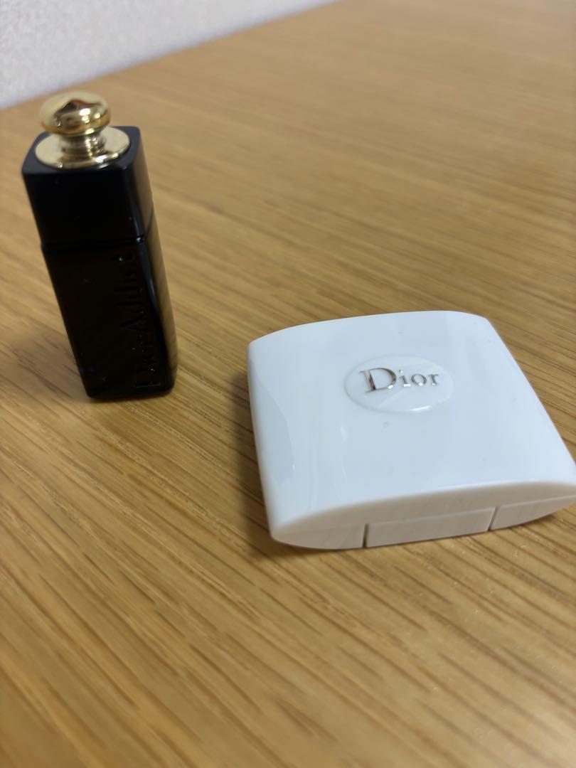 DIOR ミニ スノーピュアホワイトニングパウダー 香水 addict