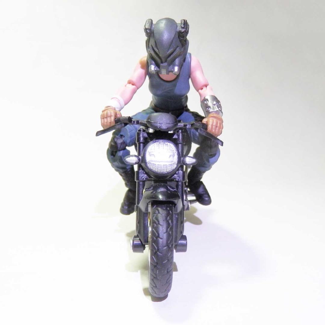 1/18スケール：可動フィギュア＆バイク（ミニカー）セット