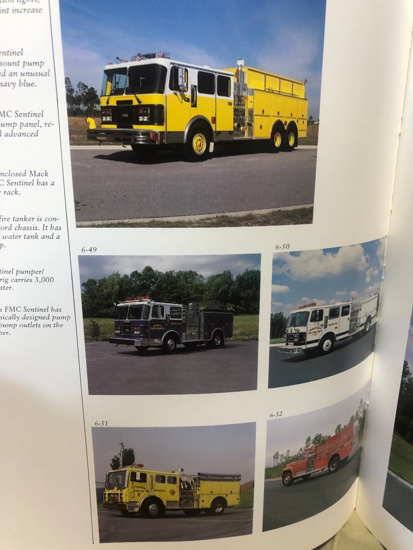 洋書 FIRE ENGINES IN NORTH AMERICA