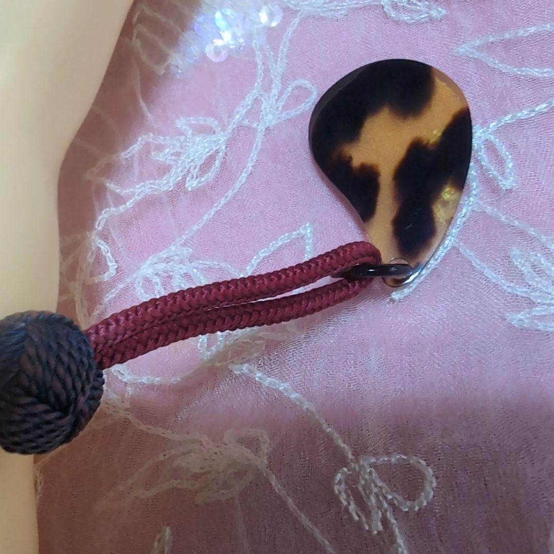 本鼈甲沈金蒔絵珊瑚付き帯飾り