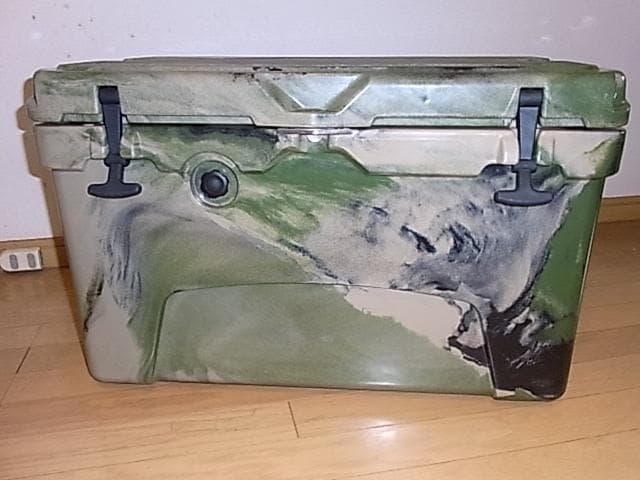 【程度極良好】アイスランドクーラーボックス45QT カモ