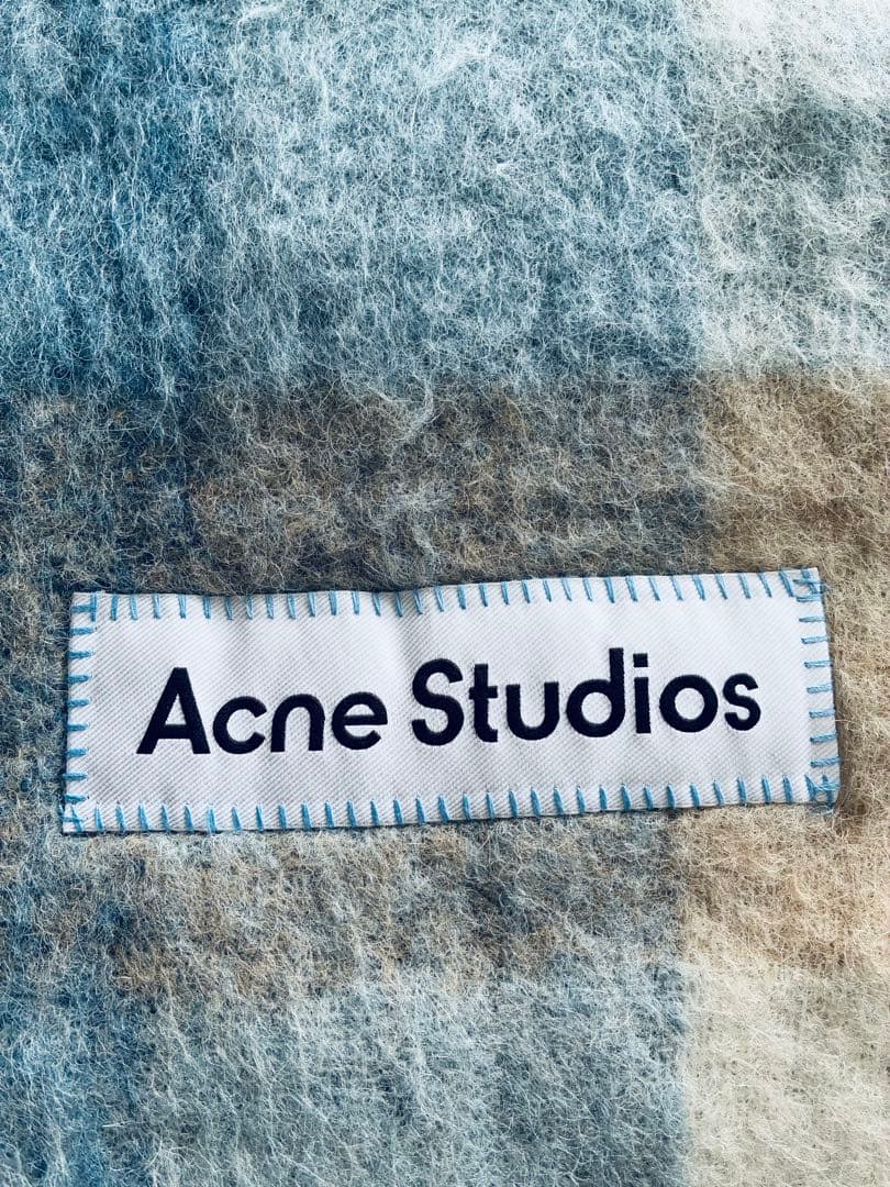 Acne Studios チェック柄マフラー Acne Studios チェック柄マフラー