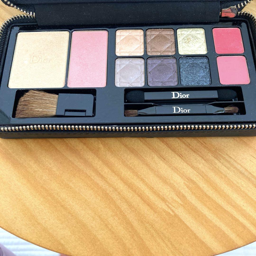 ☆Dior☆新品未使用☆メイクアップパレット☆限定品☆ C4H7WYCUYTEZXZ7QIOMQACGHOU.jpg