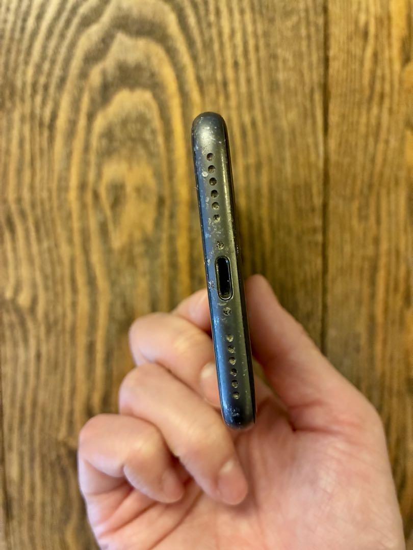 Apple iPhone 8 ブラック 本体