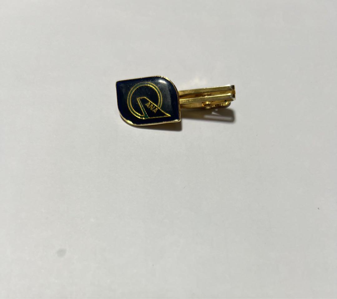 ゴールド ネクタイピン Qロゴ入り